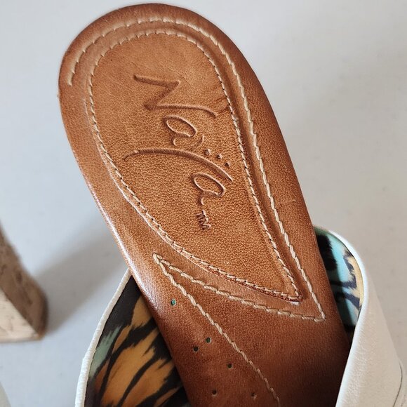 Naya Heeled Sandals "NEW" - Picture 3 of 15